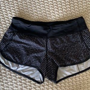 Lululemon shorts size 6